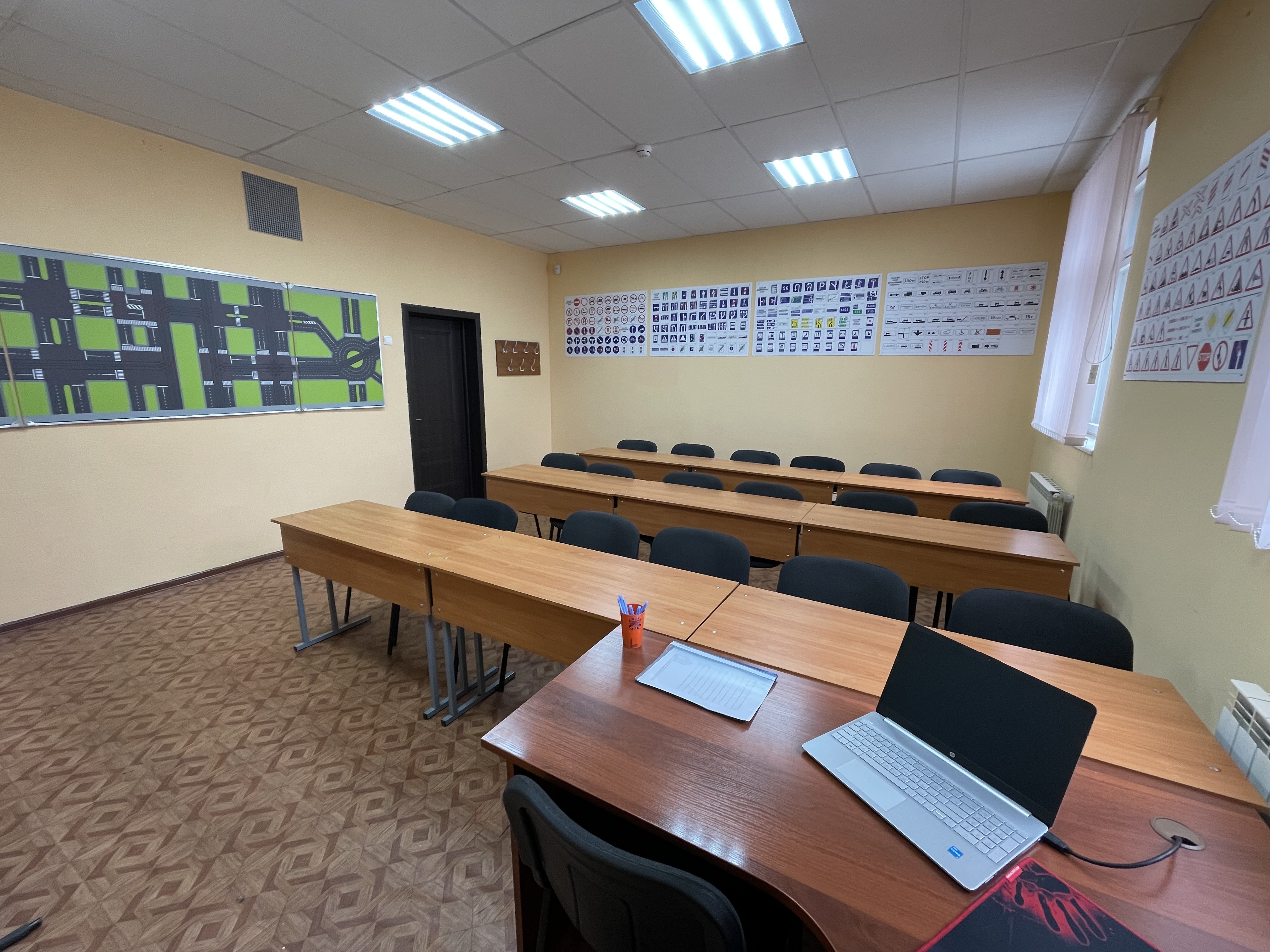 Учебный класс Академии вождения на проспекте Культуры, 22 корпус 1